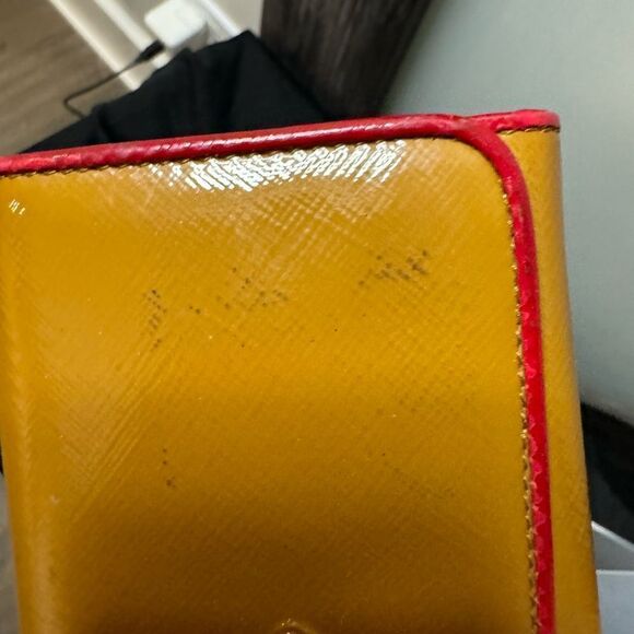 Prada Wallet - Picture 6 of 11